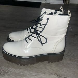 Bershka white boots sz 40 (8.5)